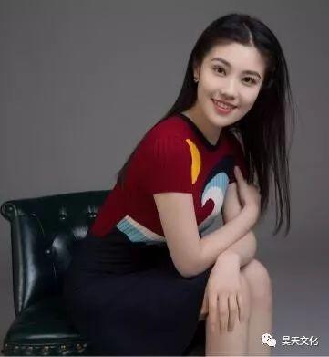 芷涵的明星,闪耀星途，璀璨人生