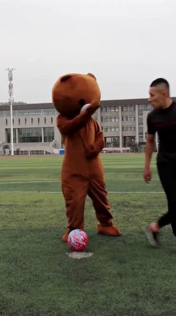 外国网红踢足球图片,外国网红足球竞技瞬间