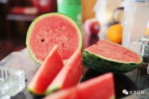 武汉迪士尼吃瓜视频,趣味互动，欢乐无限