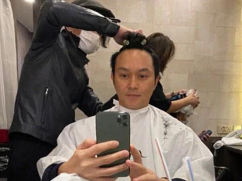 明星理发照,揭秘明星私下的时尚造型秘密