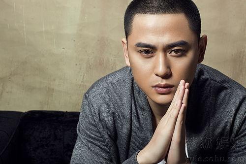 眼神深邃男明星,揭秘眼神深邃的男明星魅力