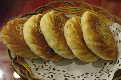 网红糕点摆地摊图片,街头美食新宠儿